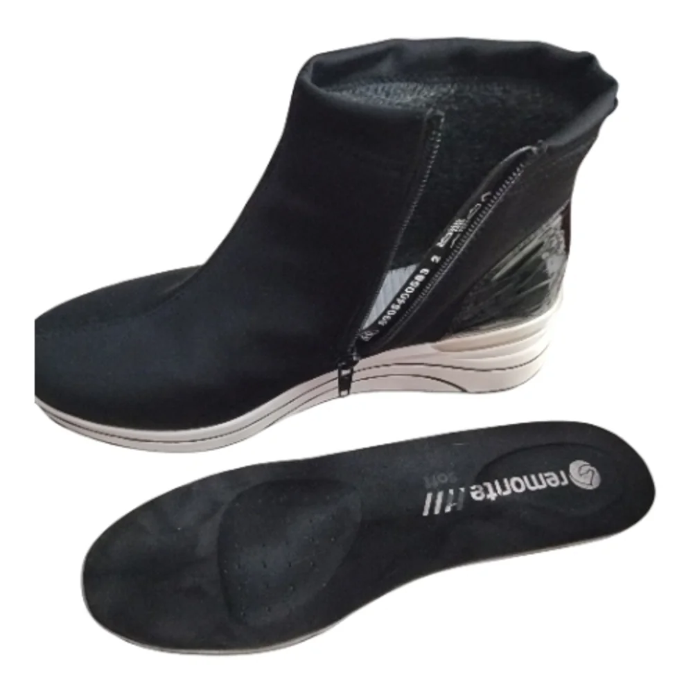 Remonte,.Black and White Water-Resistant Boot, Size 40 (81/2-9)